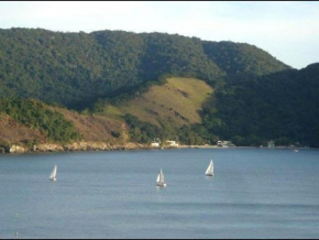 Ponta da Praia em Frente ao Mar